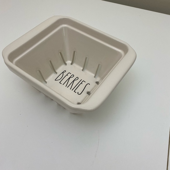 Nice Condition Rae Dunn Berries Basket  7” Wide x 3.5” Tall. - Picture 7 of 9